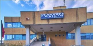 Nel pomeriggio del 30 settembre 2022, personale del Commissariato di P.S. di Catanzaro Lido, con l’ausilio di personale del Reparto Prevenzione Crimine di Vibo Valentia e del Nucleo Cinofili, ha tratto in arresto, in flagranza di reato, due persone, un uomo e una donna, rispettivamente di anni 20 e 24, poiché trovati in possesso di sostanza stupefacente di tipo hashish, per un totale di circa 120 grammi