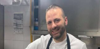 Dopo la pausa estiva nel quale lo chef Paolo Romeo è stato apprezzato presso il ristorante “La Corte dei Mari”, la riapertura per la stagione invernale del ristorante “Letrevi” di Messina, è stata l’occasione per il famoso capocuoco messinese di presentare i nuovi piatti
