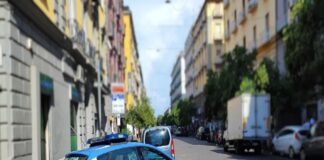 Ieri gli #agenti del #Commissariato #Vasto #Arenaccia, con il supporto del #Reparto Prevenzione #Crimine #Campania, hanno effettuato un servizio straordinario di controllo del territorio nel quartiere Vasto in particolare a corso Meridionale e nelle piazze Nazionale e Carlo III