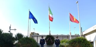 Stamattina, in occasione della commemorazione dei defunti, il Prefetto Cosima Di Stani e il Questore Gabriella Ioppolo hanno reso gli onori ai caduti della Polizia di Stato
