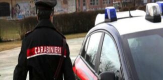 I Carabinieri della Stazione di Pomezia, alle prime luci dell’alba di ieri, si sono recati a Napoli per arrestare un uomo ed una donna di 47 e 69 anni gravemente indiziati di aver truffato un’anziana signora del luogo, riuscendo a sottrarle svariati oggetti in oro e quasi 5 mila euro in contanti