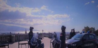 Ieri, i Carabinieri della Compagnia Messina Centro, supportati dalle pattuglie del locale Nucleo Radiomobile, hanno intensificato la vigilanza nei settori urbani più centrali della città, con particolare attenzione a snodi come Piazza Antonello e Piazza Cairoli, nonché sulle zone più periferiche a ridosso di viale Europa, predisponendo controlli mirati a contrastare reati in genere soprattutto quelli di tipo predatorio e quelli connessi al traffico di sostanze stupefacenti