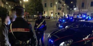 Nel corso del fine settimana di “Halloween”, i Carabinieri della Compagnia Messina Centro, supportati dagli equipaggi del locale Nucleo Radiomobile del Comando Provinciale, hanno intensificato la vigilanza nel territorio della giurisdizione, in particolare nel centro cittadino e nella zona settentrionale di Castanea delle Furie e Ganzirri, predisponendo controlli mirati volti a contrastare lo smercio di sostanze stupefacenti e reati in generale, soprattutto nelle aree di maggiore interesse dal punto di vista della sicurezza pubblica