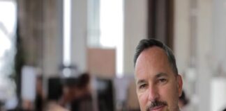 “Oggi, così come nel medio termine, per la carenza di materie, è impegnativo e più costoso che mai rifare una facciata di un palazzo, figurarsi un ponte sullo stretto di Messina”