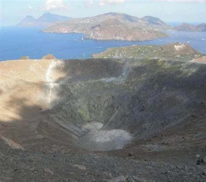 VULCANO EOLIE