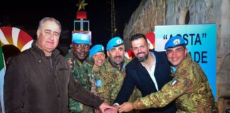 Il comandante MALBATT 850-10, il colonnello Mohd Rizman bin Hj Ramli ha partecipato alla festa di Natale ad Alma El Chaab, Naqoura, che è stata facilitata dal comandante del settore UNIFIL, il generale di brigata Giuseppe Bertencello