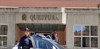 Con l’approssimarsi delle festività natalizie e di fine anno, il Questore di Siracusa ha disposto specifici servizi finalizzati al contrasto del consumo di alcool all’interno di discoteche e sale da ballo frequentate da giovani che giungono nel capoluogo anche da altri comuni limitrofi