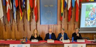 Presentata stamane nel Salone delle Bandiere di Palazzo Zanca a Messina, alla presenza del regista Massimo Guglielmi, della neuropsichiatra Antonella Gagliano l’iniziativa che ha visto protagonisti i ragazzi speciali del Dismed, diretti dal regista Massimo Guglielmi