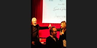 Comunicare è vivere: questo è il messaggio forte con cui AISLA, insieme a NeMO Lab e ai Centri Clinici NeMO, ha dato il via il 02 dicembre 2022 alla campagna My Voice, nella storica cornice del Teatro Tirso de Molina di Roma, per raccontare l’importanza di continuare a dare la voce alle persone con SLA, che viene a mancare a causa della malattia