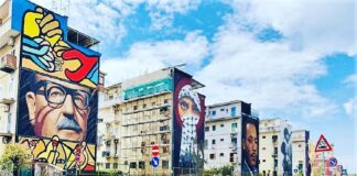 Nelle ore scorse…, i poliziotti della Squadra Mobile di Napoli e i Carabinieri del Comando Provinciale di sede, con la collaborazione degli agenti della Polizia Ferroviaria di Pisa, hanno eseguito un decreto di fermo di indiziato di delitto disposto dai membri della Direzione Distrettuale Antimafia di Napoli nei confronti di Michele Mazzarella, Ciro Mazzarella e Salvatore Barile