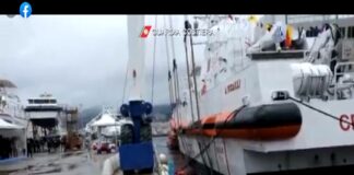 Ha avuto luogo ieri, 13 dicembre, a Messina, la consegna della nuova nave della Guardia Costiera, “Aurelio VISALLI”, terza di una classe di unità navali denominata “Angeli del Mare”, progettata per la ricerca e il salvataggio in mare e dedicata al personale del Corpo che ha perso la vita durante il servizio, a cui è stata conferita la Medaglia d’Oro per l’altissima professionalità ed il senso del dovere