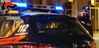 Orrore e morte nel Catanese dove una donna romena di mezza età è stata trovata uccisa con un colpo di fucile in contrada Rotondella, tra i comuni di Paternò e Belpasso