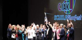 Gli istituti messinesi Francesco Maurolico, Verona Trento – Majorana, Salvo D’Acquisto, Caio Duilio e Cirsscuola di formazione professionale, il Renato Guttuso e Leonardo Da Vinci di Milazzo, l’I.C. di San Filippo del Mela e l’I.C. Saponara-Rometta e Spadafora sono i vincitori del trofeo “I magnifici sette”, premio dedicato alle scuole dell’area metropolitana di Messina e che ha celebrato la storia dei primi dieci anni del Ciak Scuola FilmFest