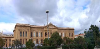 Messina: a parziale modifica dell’ordinanza n. 1424 dello scorso 5 dicembre 2022 riguardante l’istituzione dell’area pedonale limitatamente al periodo 8 dicembre 2022-8 gennaio 2023, nella fascia oraria 20-4, nel tratto della via I Settembre, compreso tra la via Cesare Battisti e il viale San Martino, e nel tratto del viale San Martino, compreso tra le vie I Settembre e Tommaso Cannizzaro, con ordinanza dirigenziale n. 1529 di ieri, giovedì 22, a seguito delle osservazioni e richieste pervenute all’Amministrazione comunale, si dispongono le modifiche della segnaletica e quant’altro