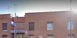 È accusato di violenza sessuale e maltrattamenti nei confronti della ex moglie: per questo un 43enne residente a Correggio, nel Reggiano, è finito in manette con i carabinieri che hanno eseguito l’ordinanza di misura cautelare disposta dal gip del tribunale di Reggio Emilia su disposizione dei magistrati della locale Procura diretta dal procuratore Gaetano Calogero Paci