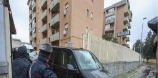 E’ stata confermata dalla Cassazione la condanna a un anno e dieci mesi nei confronti dell’ex fotografo Fabrizio Corona per concorso in tentato furto in un appartamento della capitale, in complicità con Nunzio Di Caprio, un ex carabiniere sospeso dal servizio
