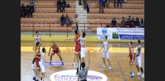 Terza vittoria in fila per la Gold & Gold Messina che, con una strepitosa rimonta nell’ultimo quarto, sbanca il PalaAlberti, e supera l’Or.Sa. Barcellona per 82-78