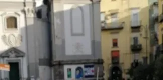 Ieri sera gli #agenti del #Commissariato #San #Carlo #Arena, durante il servizio di controllo del territorio, nel transitare in vico san Felice hanno notato un uomo che, con atteggiamento circospetto, era entrato in uno stabile, dopo aver bussato al citofono, lasciando il portone socchiuso