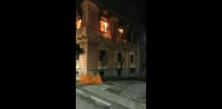 Un incendio che è avvenuto intorno alla mezzanotte tra ieri 27 ed oggi 28 febbraio ad Acquedolci, ha danneggiato un appartamento in via Generale Di Giorgio