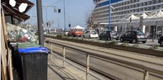 “Tolti i cassonetti per le strade adesso troviamo i carrellati della raccolta differenziata…, nella figura di consigliere e quindi rappresentante dei cittadini invito la Messinaservizi a trovare una soluzione”