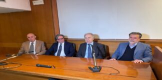 Un riconoscimento pensato per chi ogni giorno dedica il proprio tempo a salvare vite, curare gli ammalati, stare vicino ai pazienti, non solo dal punto di vista clinico e scientifico ma soprattutto con la forza dell’umanità, la capacità di ascolto, la disponibilità del “buon medico”: è questo il principio ispiratore della Festa del medico, il concorso voluto dall’Ordine provinciale di Messina che giunge alla III edizione e coinvolge tutte le principali realtà ospedaliere pubbliche e private dell’area metropolitana