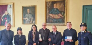 È un olio dal forte valore simbolico quello consegnato oggi dal Questore Gabriella Ioppolo a S.E. Rev.ma Monsignor Giovanni Accolla, Vescovo dell’Arcidiocesi di Messina