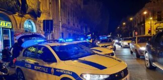 Servizi dedicati al controllo della Movida, ed alla salute pubblica: sono queste le indicazioni impartite dal Comandante della Polizia Municipale di Messina… Stefano Blasco e dal responsabile della Polizia Specialistica… Commissario Giovanni Giardina ai propri uomini comandati in un servizio notturno svoltosi dopo le 24.00 già in precedenza trascorse e fortemente voluto e coordinato dall’ispettore capo Giuseppe Cifalà della Polizia Commerciale e Amministrativa