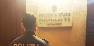 Eseguita nei giorni scorsi dai poliziotti del Commissariato di Milazzo l’ordinanza di misura cautelare, emessa dalla Procura della Repubblica presso il Tribunale di Barcellona Pozzo di Gotto, a carico di un cinquantaduenne indiziato dei reati di maltrattamenti in famiglia ed estorsione ai danni del padre e della sorella
