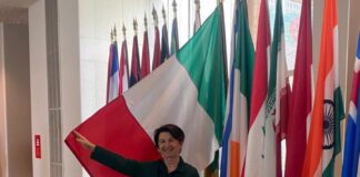 “Questo libro racconta la storia della mia famiglia, che era abbastanza scombinata e all’avanguardia rispetto quello che è stato il mainstream della nostra epoca… tuttavia era ancora una famiglia”