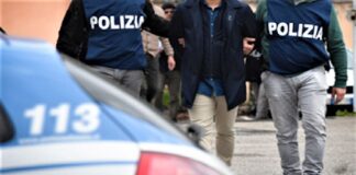 I poliziotti del Commissariato di pubblica sicurezza di Gela hanno tratto in arresto un quarantatreenne in esecuzione di provvedimento di esecuzione di pena detentiva, emesso dalla Procura Generale della Repubblica presso la Corte d’Appello di Caltanissetta – Ufficio Esecuzioni Penali