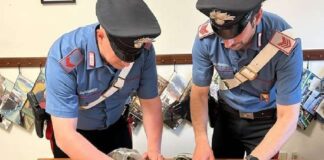 Ieri 27 maggio 2023, i Carabinieri della Stazione di Messina Castanea delle Furie e del Nucleo Operativo della Compagnia di Messina Centro hanno arrestato, in flagranza di reato, un 57enne, già noto alle Forze dell’Ordine, e un 41enne, entrambi messinesi, per detenzione ai fini di spaccio di sostanza stupefacente
