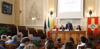 L’Aula Magna del Rettorato ha ospitato l’evento di presentazione delle prime opere edite da ‘Messina University Press’, la Casa editrice Open Access dell’Università di Messina nata per promuovere la libera divulgazione in rete dei risultati della ricerca scientifica e per diffondere atti di congressi, testi e collane