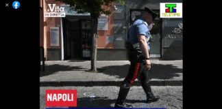 “A Sant’Anastasia (NA), una bambina di 10 anni è stata raggiunta da una raffica di proiettili mentre era al bar a mangiare un gelato con i genitori: Un proiettile si è conficcato nello zigomo della bimba, che adesso si trova in ospedale in gravi condizioni ma non è in pericolo di vita”