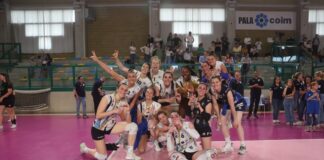 Doveva vincere per continuare la propria importantissima corsa salvezza e, alla fine, sfoderando una prestazione praticamente perfetta, la Desi Shipping Akademia Messina sbanca il Pala Coim e regola con un 3-1 finale la Chromavis Eco Db Offanengo, trovando il settimo successo consecutivo che permette alle messinesi di conquistare il quarto posto in classifica e mettersi alle spalle proprio le cremasche e Montale