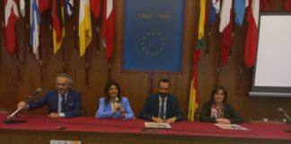 Presenti il sindaco Federico Basile, il provveditore agli studi di Messina Stello Vadalà e l’assessore alle Politiche sociali Alessandra Calafiore, è stato presentato oggi a palazzo Zanca l’evento “Un Manifesto per la Vita”, inserito all’interno del Progetto InStradaME e in memoria di Milena Visalli, giovane vittima della strada