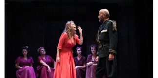 Il tema della “Listrata” di Aristofane è noto: le donne fanno lo sciopero del sesso per costringere i loro uomini a non fare più la guerra… un tema, quindi, oggi più che mai attuale quello dello spettacolo teatrale, protagonista Amanda Sandrelli, che venerdì 23 giugno dà il “la” a “Nuovi confini”, rassegna di classica, teatro e jazz, diretta artisticamente per la parte teatrale da Giovanni Anfuso e per la parte musicale da Nello Toscano, organizzata dal Comune di Catania – Assessorato alla Cultura in collaborazione con l’Associazione Algos-Monk Jazz Club e la Compagnia Produzioni Raffaello ed inserita nel più ampio cartellone del “Catania Summer Fest”