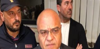 Due bossoli un po’ arrugginiti sono stati trovati da personale della Polizia di Stato e della scorta di Giuseppe Antoci, ex presidente del parco dei Nebrodi e presidente onorario della fondazione Antonino Caponnetto, nei pressi dell’hotel a Bologna dove l’uomo soggiornava, per partecipare a un incontro alla Scuola di Pace di Montesole di Marzabotto… ovvero il Festival delle Memorie Civili e Ambientali