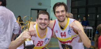 Dalla Croazia alla Sicilia in pochissimi giorni, grazie alla trattativa lampo ed al transfert ottenuto in poche ore, con il campionato già iniziato e la voglia di giocare a pallacanestro, lo sport che tanto ama