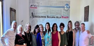 La messinese Gisella Cicciò, 59 anni, redattrice della Gazzetta del Sud, già consigliera dell’Ordine dei giornalisti di Sicilia, è stata eletta all’unanimità presidente della Commissione regionale pari opportunità e di genere, che si è insediata nella sede di Assostampa Sicilia alla presenza del segretario regionale Giuseppe Rizzuto, del vicesegretario vicario Roberto Leone e della presidente del consiglio regionale, Tiziana Tavella