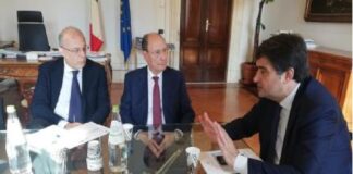 «Al più tardi entro il mese di settembre concluderemo un accordo con il governo nazionale per mettere a sistema tutte le risorse per la coesione disponibili per il territorio siciliano… l’intesa con il ministro Fitto punta a mettere in sicurezza la chiusura del ciclo 14/20, assicurare il completamento di tutti gli investimenti meritevoli che concorrono allo sviluppo della Sicilia e già avviati sul territorio regionale»