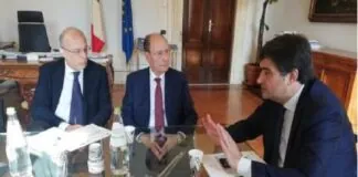 «Al più tardi entro il mese di settembre concluderemo un accordo con il governo nazionale per mettere a sistema tutte le risorse per la coesione disponibili per il territorio siciliano… l’intesa con il ministro Fitto punta a mettere in sicurezza la chiusura del ciclo 14/20, assicurare il completamento di tutti gli investimenti meritevoli che concorrono allo sviluppo della Sicilia e già avviati sul territorio regionale»