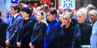 ‘Ecco l’uomo: un desiderio di vita, di amore, di felicità’: questo il titolo dell’omelia pronunciata dall’Arcivescovo di Milano, Monsignor Mario Delpini, al funerale di Stato di Silvio Berlusconi al Duomo