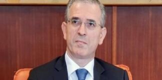 «Proseguono senza particolari criticità le interlocuzioni con i rappresentanti dei lavoratori cosiddetti “ex Pip”, impegnati nell’ottenere il riconoscimento di una stabilità occupazionale… siamo intervenuti nel rasserenare gli animi e nel ribadire l’impegno del governo Schifani sullo studio e sull’attuazione delle misure ottimali per giungere alla stabilizzazione dei circa 2500 precari»