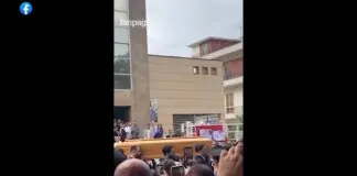 Dolore e tristezza a Sant’Antimo dove sono iniziati i funerali di Giulia Tramontano, uccisa a 29 anni a Milano, mentre era incinta al 7 mese di gravidanza