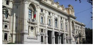 Iniziano questa settimana, per oltre 500mila studenti, gli Esami di Stato della Scuola secondaria di II grado per l’anno scolastico 2022/2023: lunedì si sono insediate le commissioni per la prima riunione plenaria… sono 14.000, per un totale di 27.895 classi