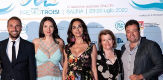 L’attrice e produttrice messinese Maria Grazia Cucinotta, da ben dodici anni madrina di Marefestival Premio Massimo Troisi, la rassegna di cinema organizzata ogni anno a Salina da Massimiliano Cavaleri, Patrizia Casale e Francesco Cappello, parte oggi per la Cina dove si fermerà per alcuni giorni