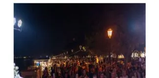 Non è solo una “culla da Street Food” ma è una combinazione di intenti e progetti turistici quella che è nata con lo “Street Food – Sicily on Tour” e che dal 22 giugno ha messo piede nell’affascinante Lungomare Garibaldi di MiIazzo per lodare le straordinarietà dell’arte in cucina, applicata al territorio, che riceve i produttori e ristoratori
