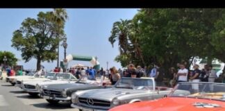 Ai nastri di partenza il quarto raduno Mercedes SL, il modello sportivo e leggero della casa automobilistica tedesca, che si terrà domani, venerdì 2, in piazza Duomo, alle ore 10, alla presenza del sindaco Federico Basile e degli assessori Massimo Finocchiaro ed Enzo Caruso