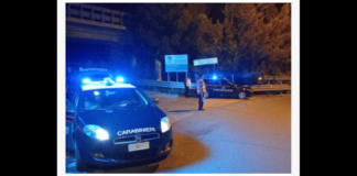 Nel fine settimana i Carabinieri della Compagnia di Taormina, coadiuvati dai militari della Compagnia di Intervento Operativo del 12° Reggimento “Sicilia” di Palermo, hanno intensificato i controlli sul litorale ionico di competenza, in particolare nei comuni di Giardini Naxos, Taormina e Letojanni quali zone maggiormente interessate dalla c.d. “movida”