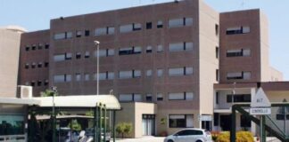 Nelle prime ore di ieri mattina, agenti delle Volanti, nell’ambito dei controlli a coloro che sono sottoposti a misure limitative della libertà personale, hanno sorpreso un uomo di 42 anni, sottoposto agli arresti domiciliari